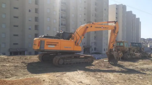 Location de pelleteuse pelle engin 220 بوكله حفارة للإيجار