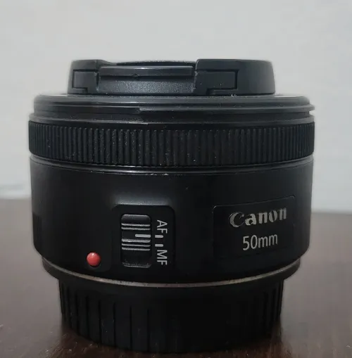 Objectif canon 50 mm.  Stm
