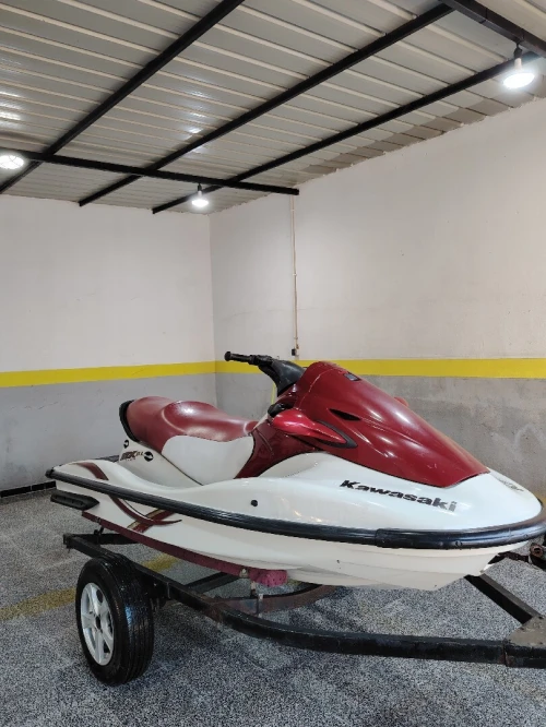 Jet ski