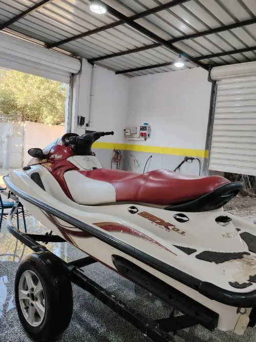 Jet ski
