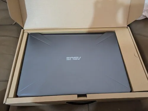 ASUS Tuf Gaming Ryzen 7 3750H 16G 512 SSD GTX 1660Ti 17.3" FHD