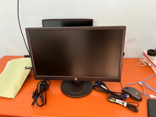 Écran HP 20.7 pouces à vendre