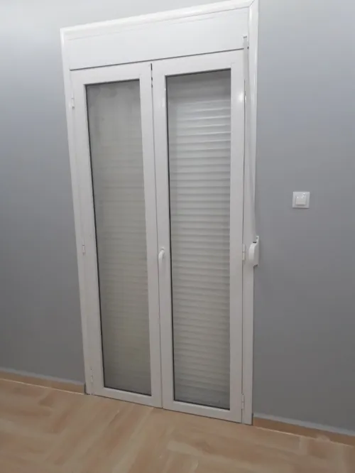 Aluminium TPR. Strugal Meta50. Hps porte.  fenêtre