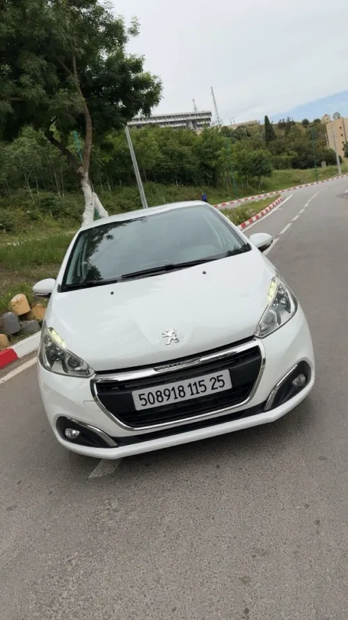 Peugeot 208 2015 Active Facelift