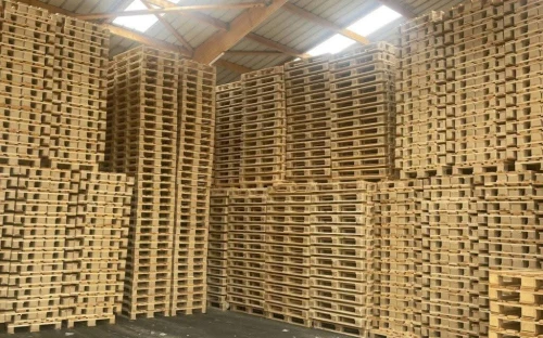 Fabrication palette bois et plastique