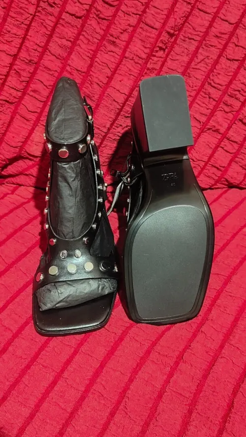 Sandales de luxe pour femme de marque ZARA très tendance, pointure 40.