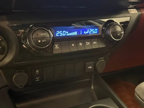 Toyota Hilux 2025 Srs