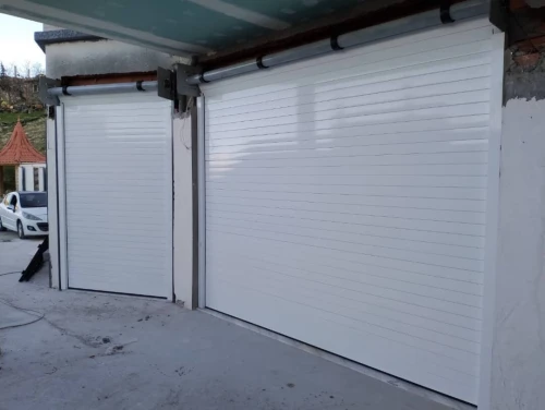 RIDEAU EN ALUMINIUM EXTRUDÉ ROLLUX