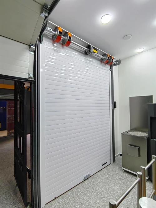 RIDEAU EN ALUMINIUM EXTRUDÉ ROLLUX