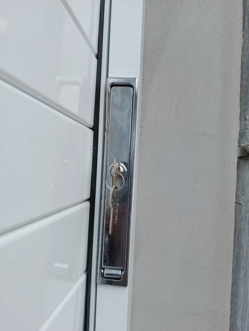 RIDEAU EN ALUMINIUM EXTRUDÉ ROLLUX