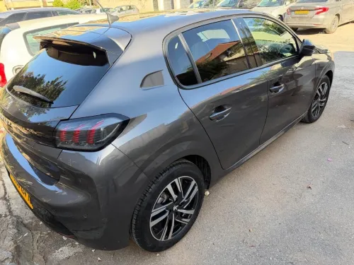 Peugeot 208 2024 Allure Pack