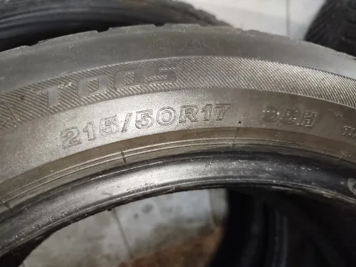 215 50 R17