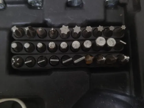 viseuse 3.6 v avec sa valise 