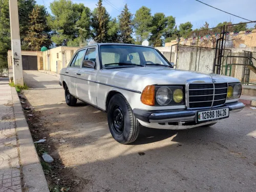 Mercedes W123 1984 300D