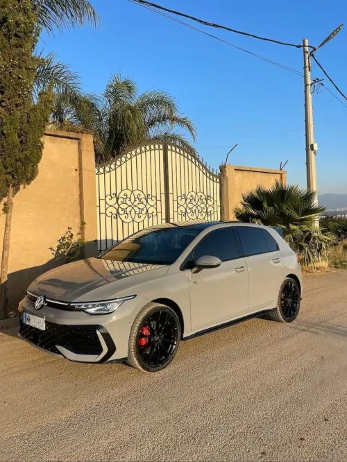 Volkswagen Golf 8 2025 R-Line
