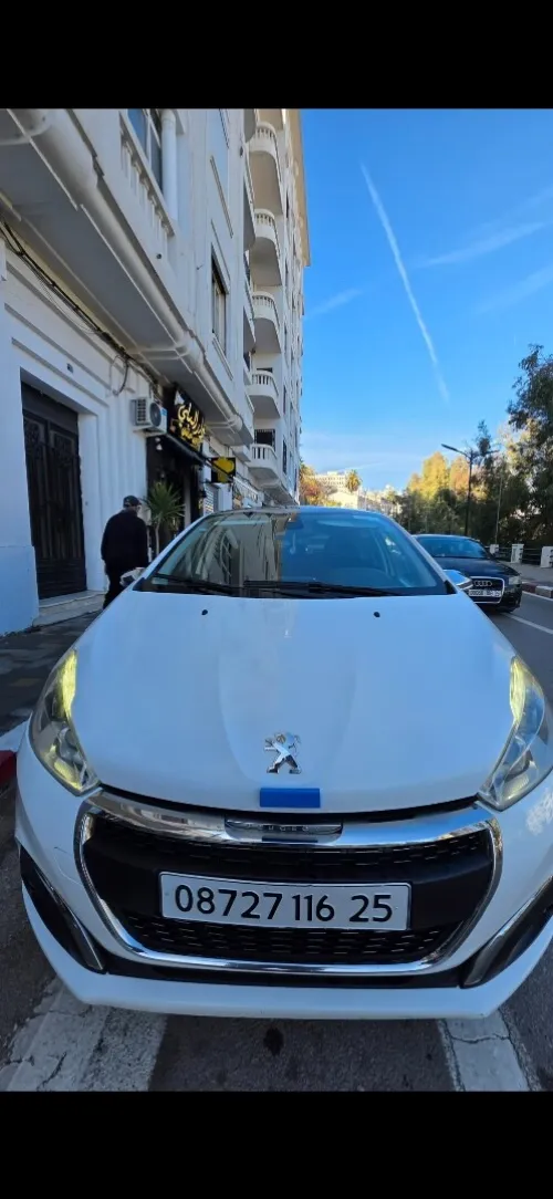 Peugeot 208 2016 Allure Facelift