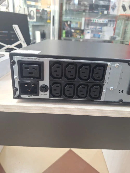 Onduleur Unomat 3KVA ONLINE