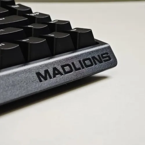 clavier magnétique MAD68 HE
