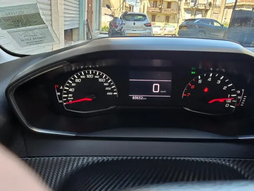 Peugeot 208 2022 Allure