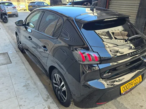 Peugeot 208 2022 Allure