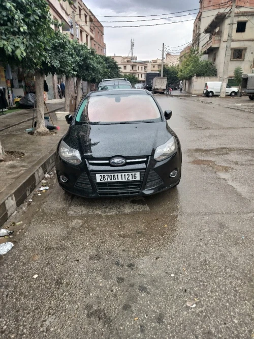 Ford Focus 5 portes 2012 Titanium