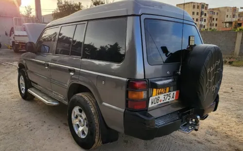 Mitsubishi Pajero Court 1998 Pajero Court