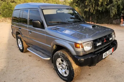Mitsubishi Pajero Court 1998 Pajero Court