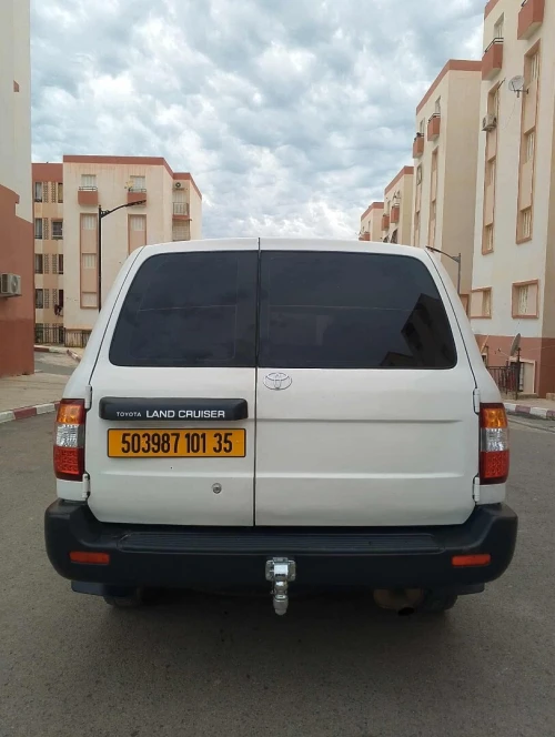Toyota Land Cruiser 2001 Land Cruiser