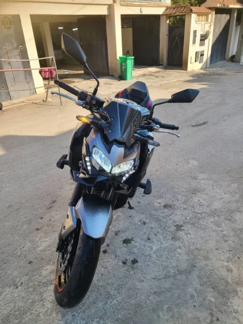Kawasaki Z 900 2023