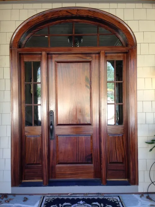 Portes en bois massif sapelli (sapele, sapelier) 