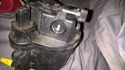 Turbo. Calculateur moteur. Boîtier filtre de carburant 