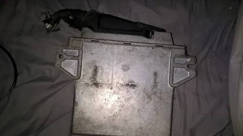 Turbo. Calculateur moteur. Boîtier filtre de carburant 