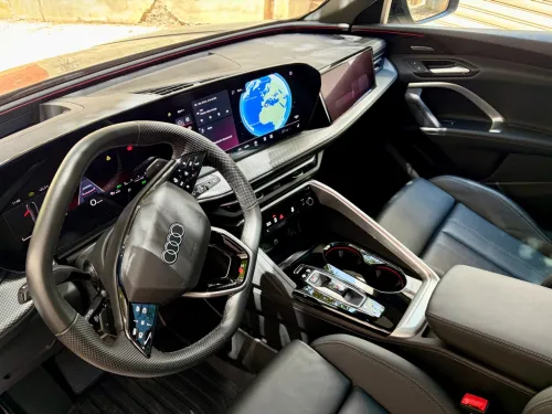 Audi Q5 2025 S-LINE INT/EXT