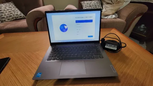 Lenovo IdeaPad 3  ssd i3