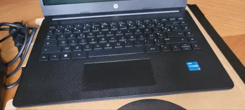 HP  Laptop 14s-SSD i3 11e générations