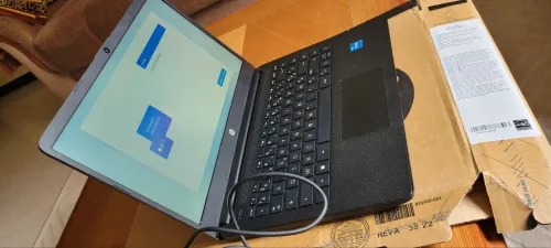 HP  Laptop 14s-SSD i3 11e générations