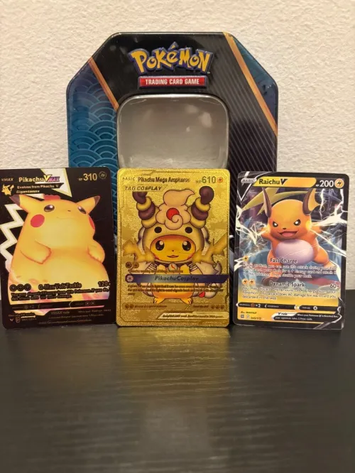 Carte Pokémon à vendre séparément.