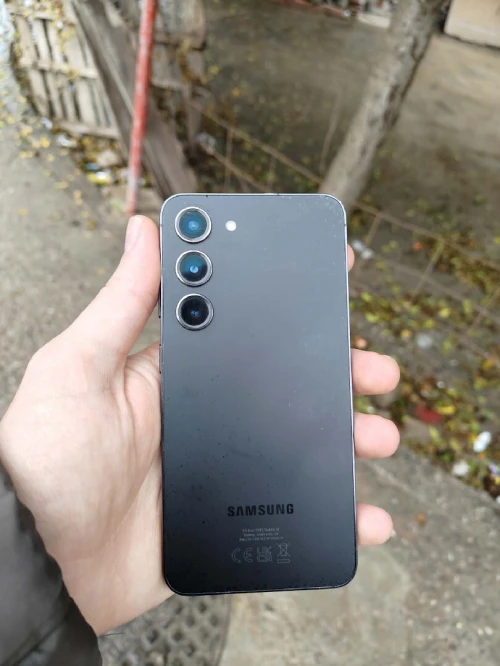 Samsung S23