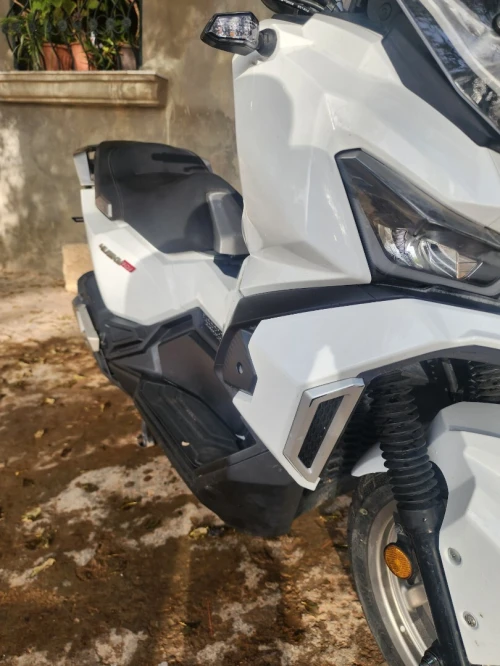 Sym Huscky adv 2025