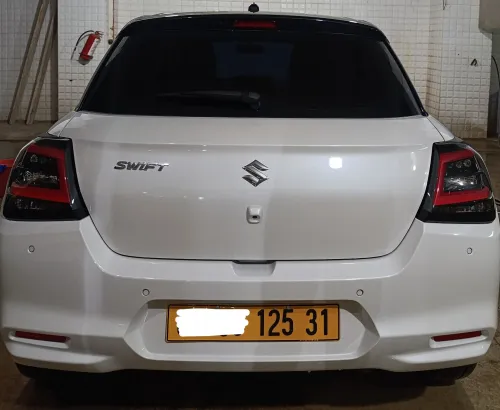 Suzuki Swift 2025 2 tone