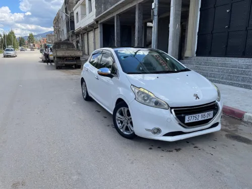 Peugeot 208 2015 Allure Facelift