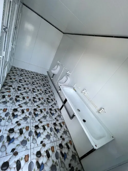 Cabine sanitaires murale et turque
