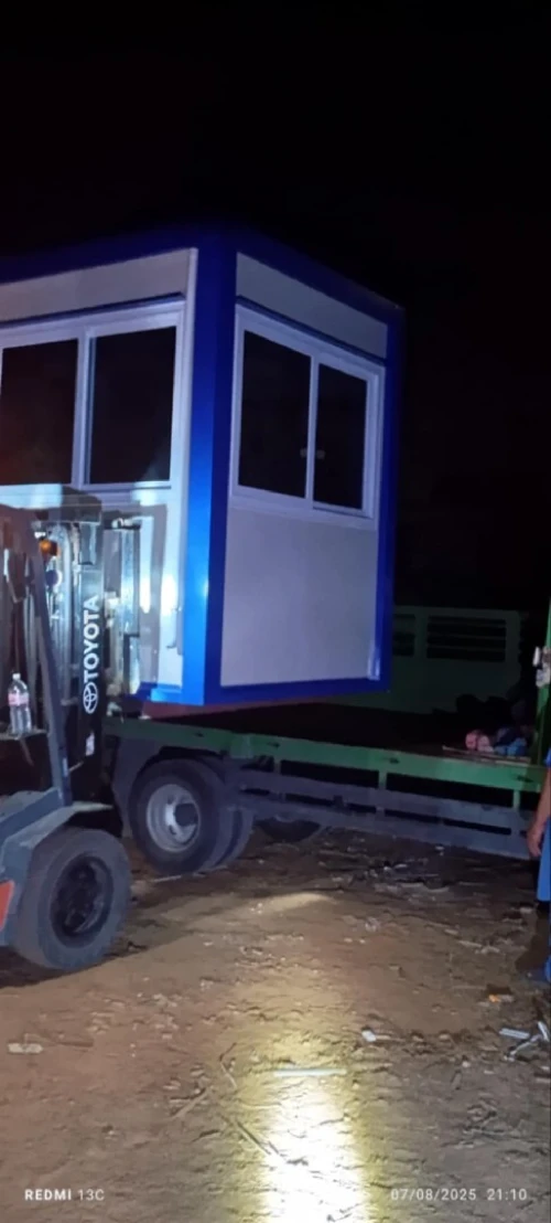Poste de garde 2/2 fenêtres entouré مكتب حراسة و رؤية من كل الجهات
