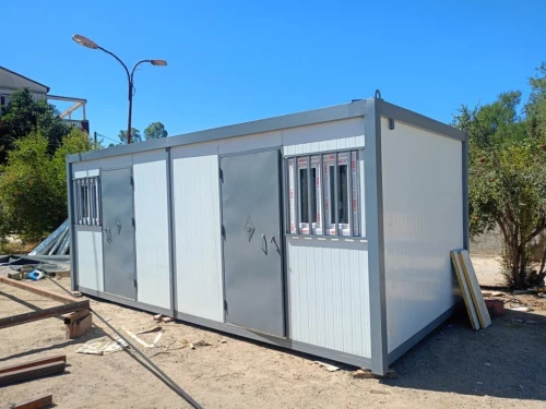 Chalet préfabriqué 3/6 avec barreaudage