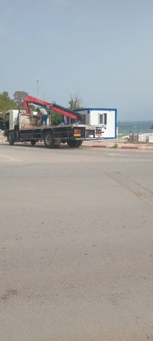 Poste de garde 3/4 avec 4 fenêtres et WC anglais