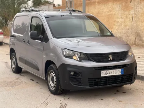 Peugeot Partner 2021 k9