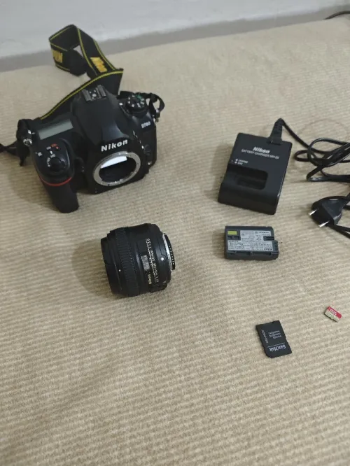 Camera Nikon D780