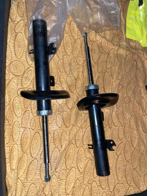 Amortisseurs avant neufs Peugeot 207