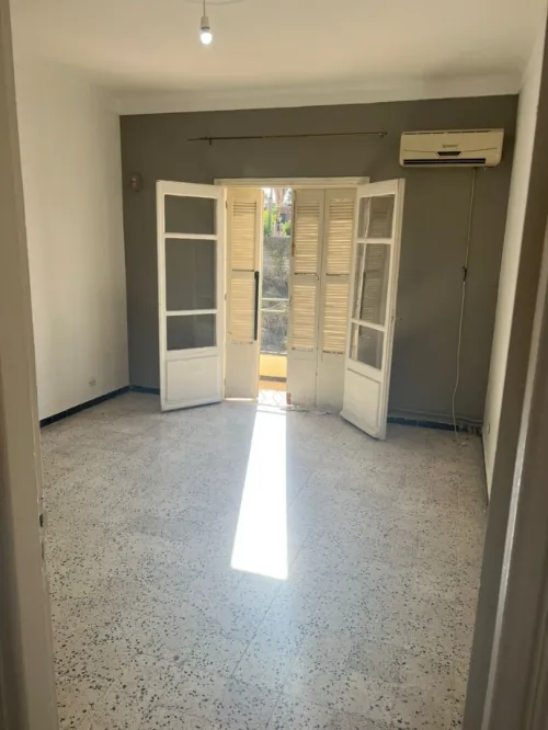Location Appartement Niveau de villa F4 Alger Birkhadem