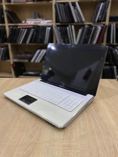 PC LAPTOP HP 17 POUCE 8/1TB QUADRO Q9000